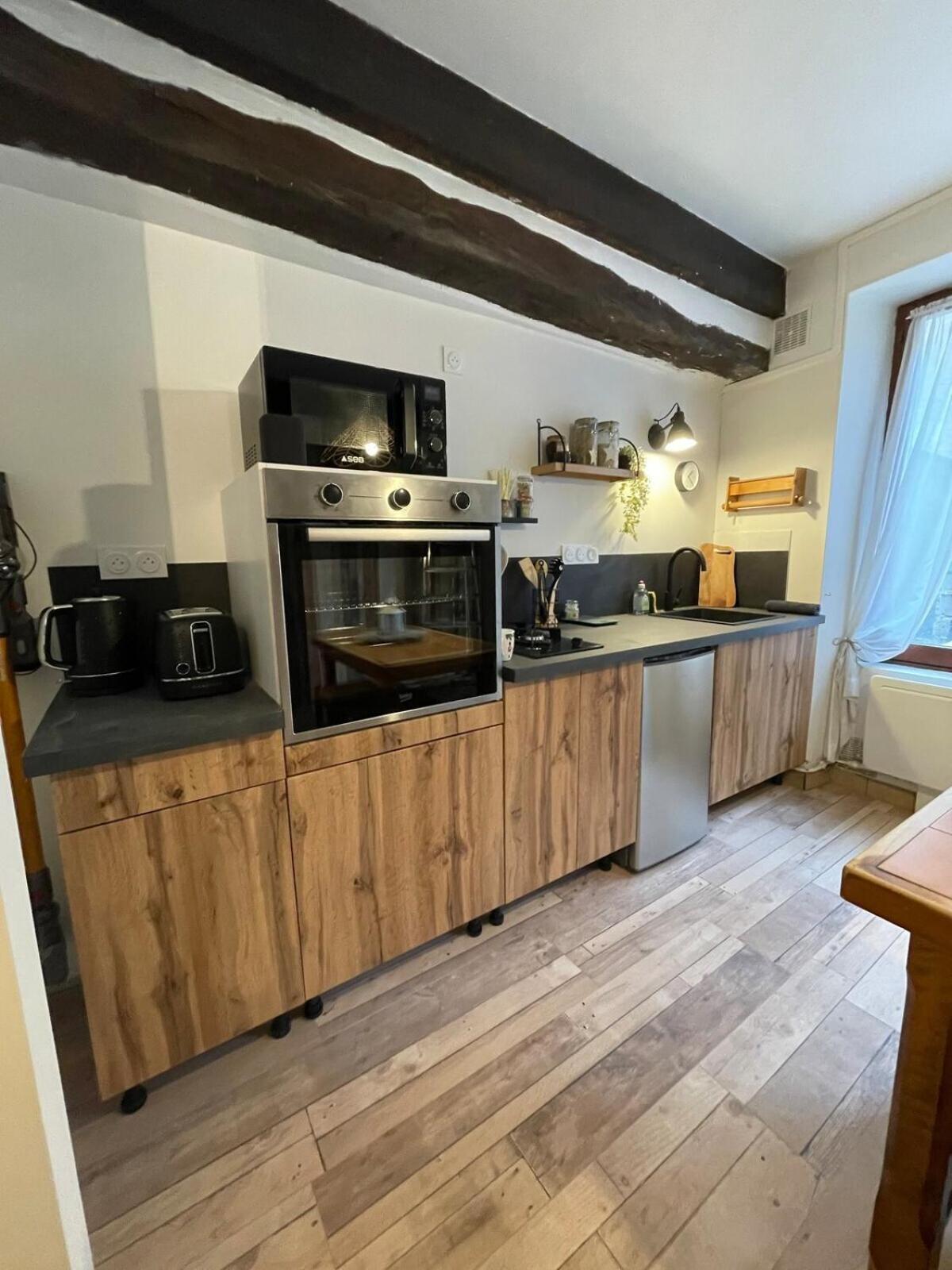 "La Petite Maison" Triplex Au Centre Ville - Les Terres Du Roy Avallon Bagian luar foto
