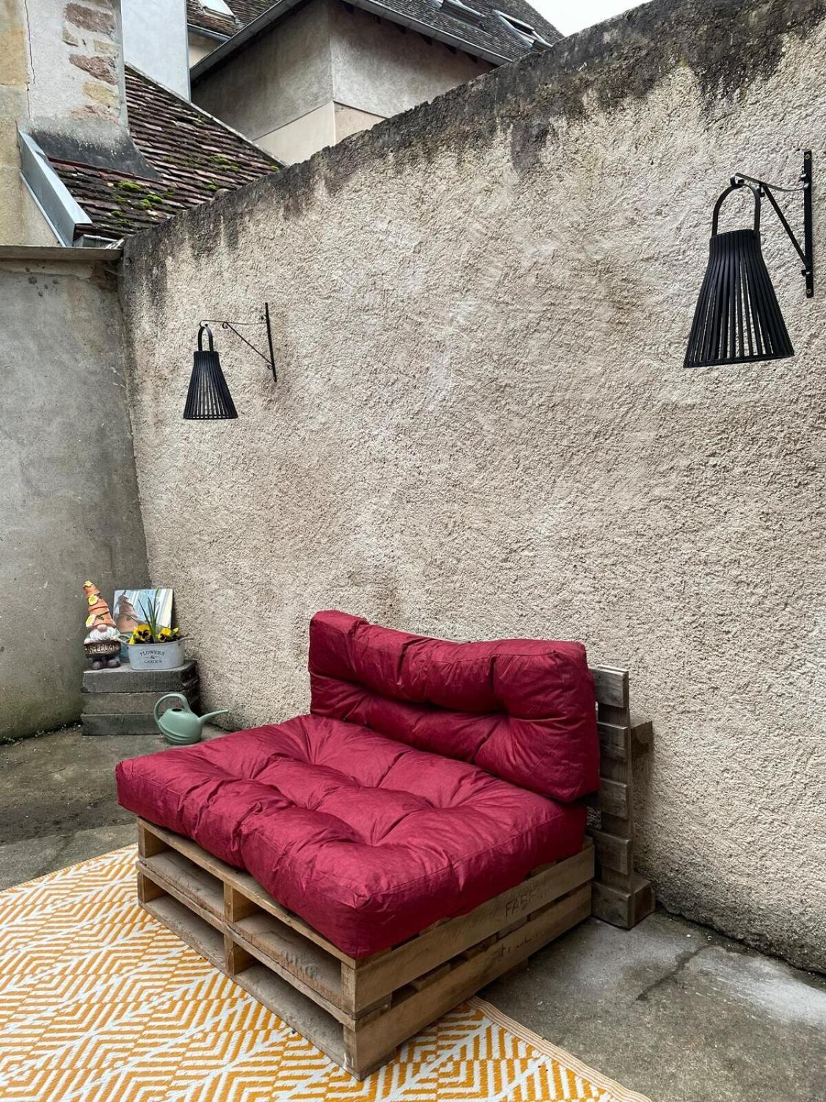 "La Petite Maison" Triplex Au Centre Ville - Les Terres Du Roy Avallon Bagian luar foto